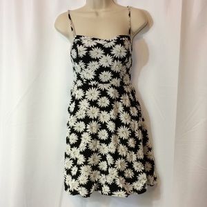 OFFERS TAKEN -Daisy Sun Dress 🌼🌼